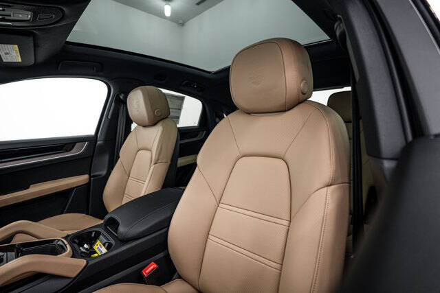 2026 Porsche Cayenne Coupe