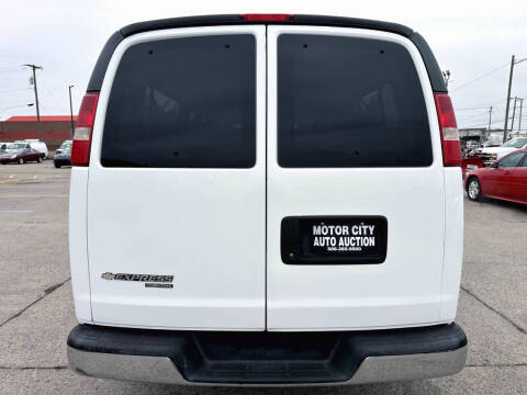 2016 Chevrolet Express LT 3500