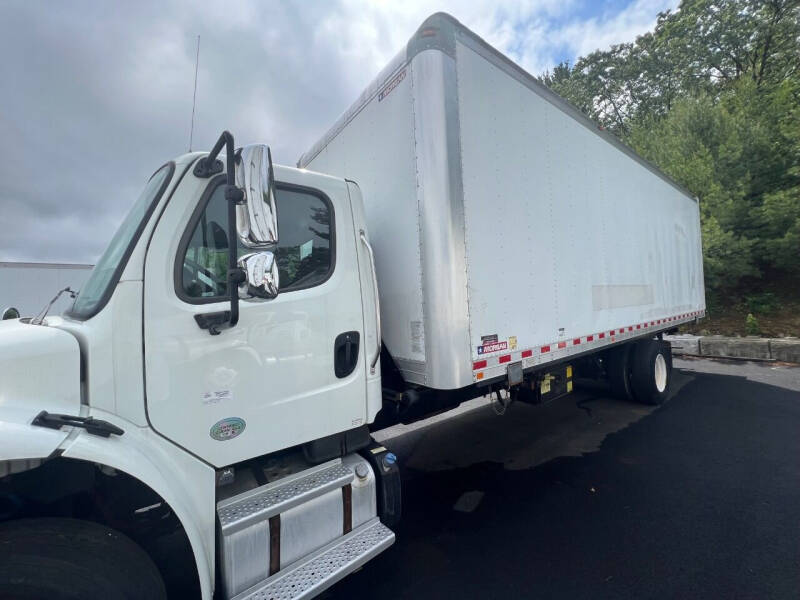 2017 Freightliner M2 106