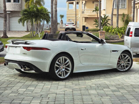 2016 Jaguar F-TYPE R