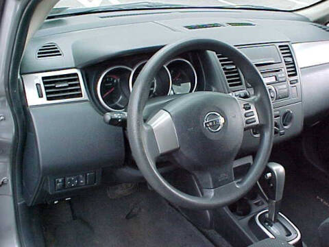 2011 Nissan Versa 1.8 S