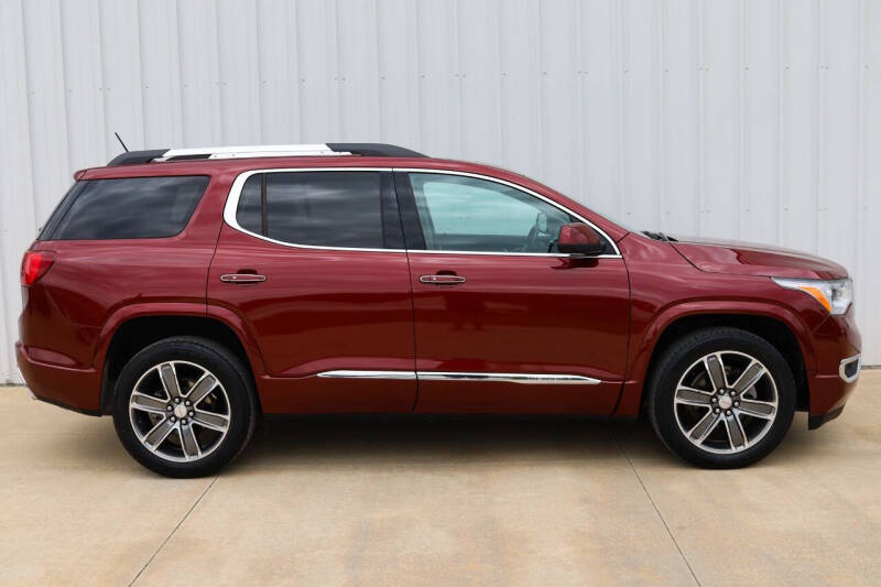 2017 GMC Acadia Denali