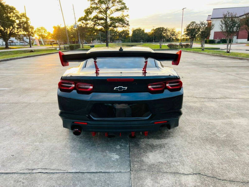 2019 Chevrolet Camaro 1LT photo 8