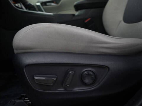 2019 Toyota RAV4 Hybrid XLE