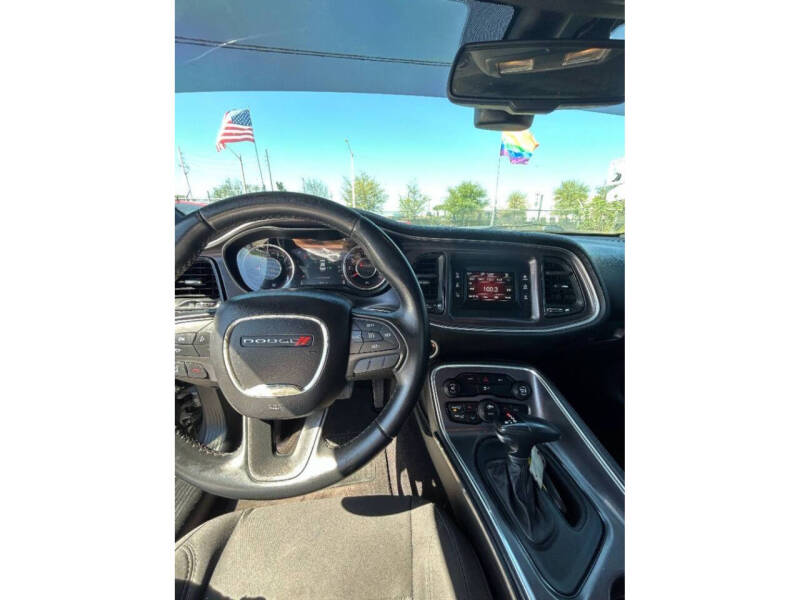 2016 Dodge Challenger SXT