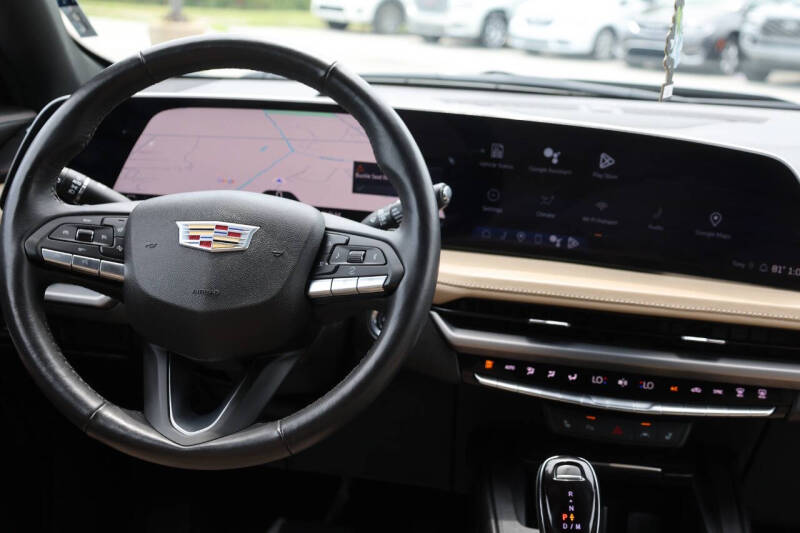 2024 Cadillac XT4 Premium Luxury