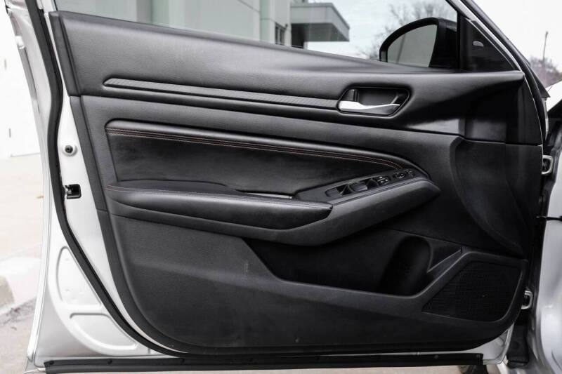 2019 Nissan Altima 2.5 SR