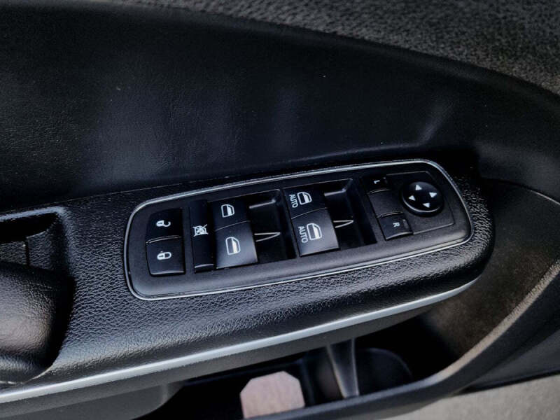 2023 Chrysler 300 S V6