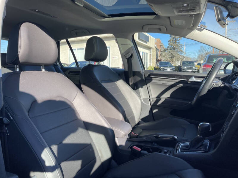 2015 Volkswagen Golf TSI SEL