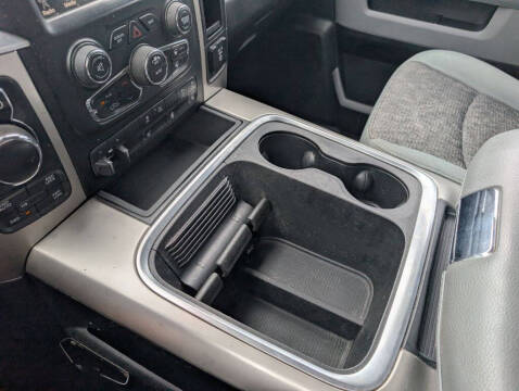 2017 RAM 1500 SLT