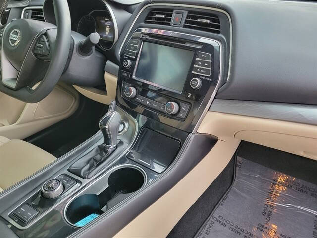 2017 Nissan Maxima