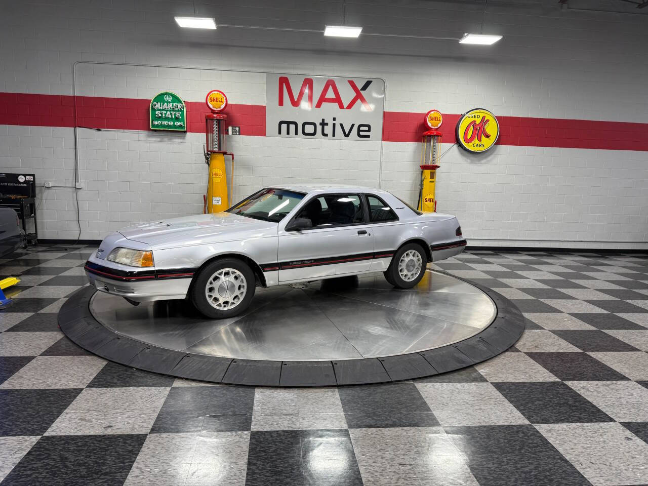 1988 Ford Thunderbird 16