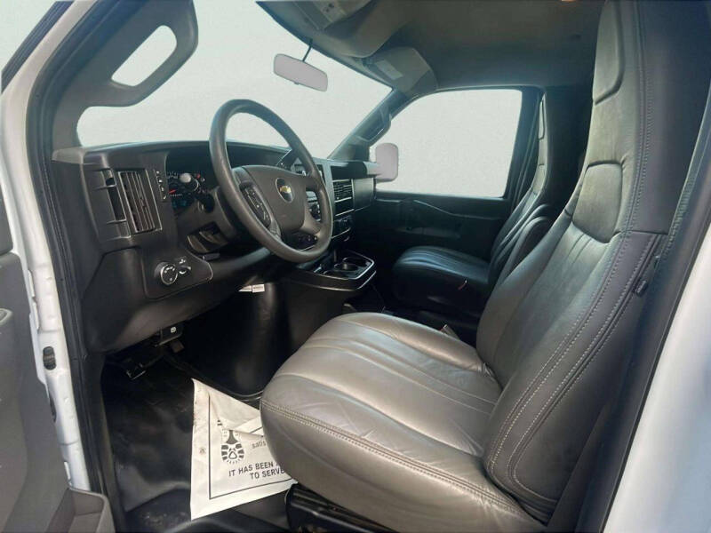 2017 Chevrolet Express 2500