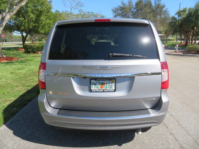 2013 Chrysler Town and Country Limited