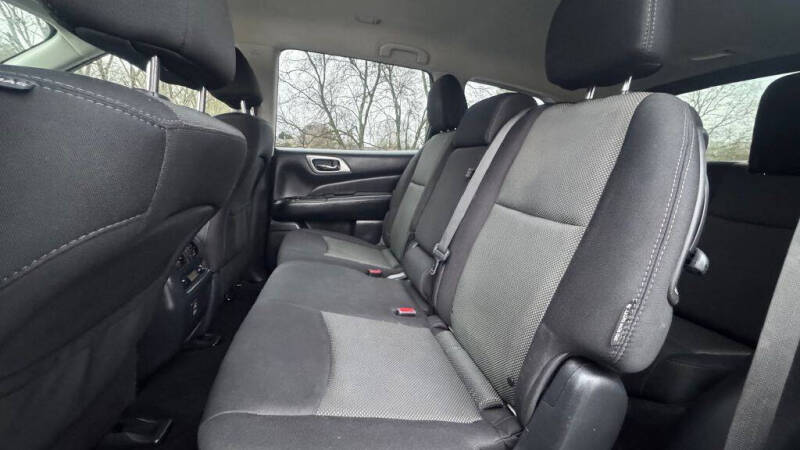 2018 Nissan Pathfinder S