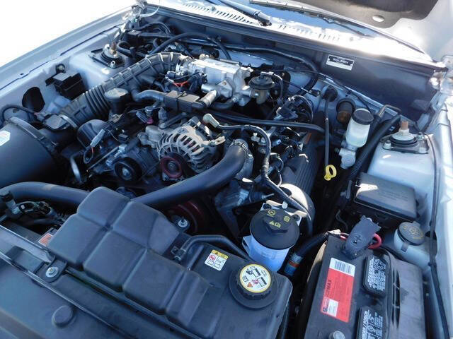 2004 Ford Mustang GT Deluxe