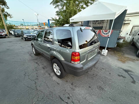 2005 Ford Escape XLT