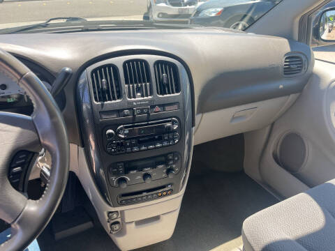 2005 Dodge Grand Caravan SXT