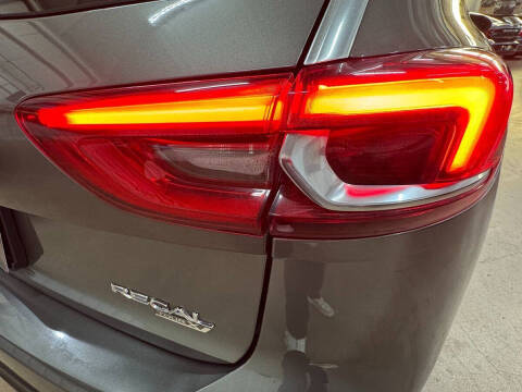 2018 Buick Regal TourX Essence