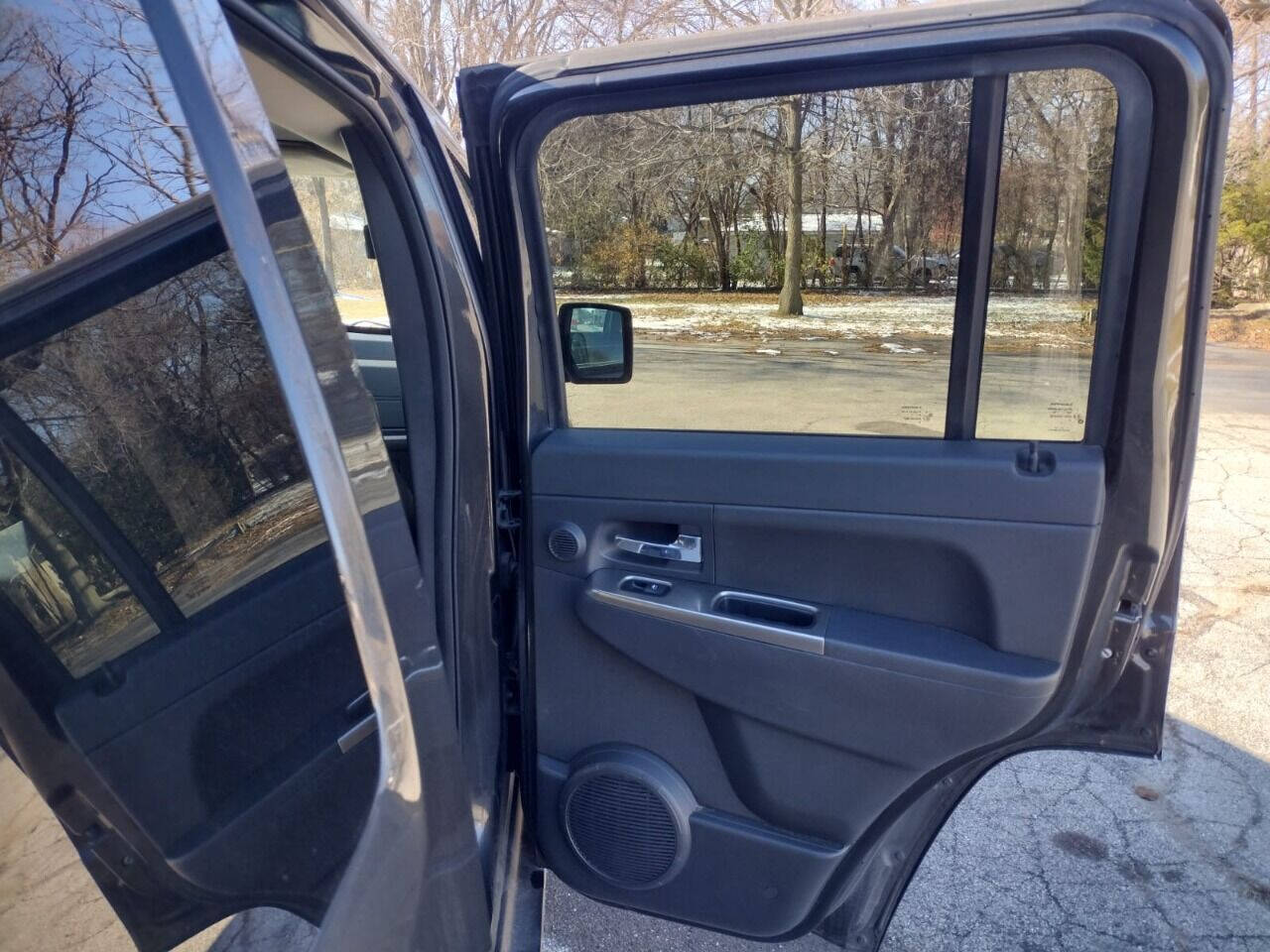 Black 2011 Jeep Liberty Limited 4x4 Limited 4dr SUV 16