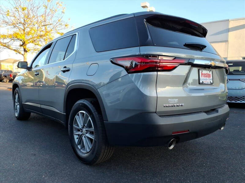 2023 Chevrolet Traverse LT Cloth