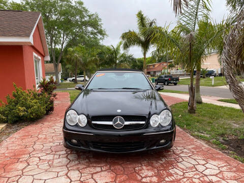 2009 Mercedes-Benz CLK for sale at ONYX AUTOMOTIVE, LLC in Largo FL
