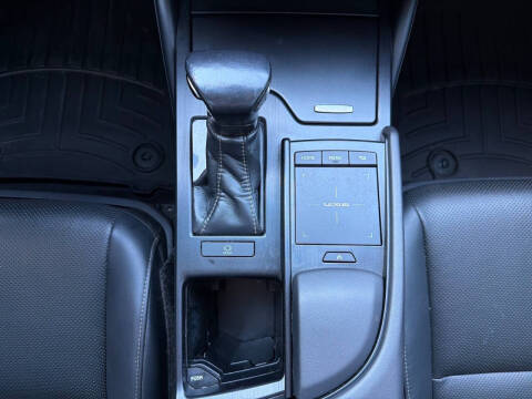 2021 Lexus ES 250