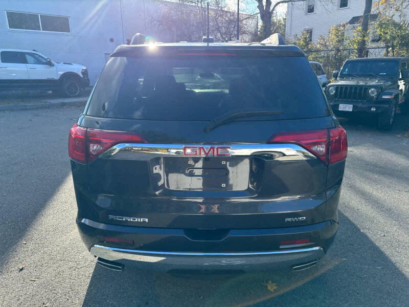 2019 GMC Acadia Denali