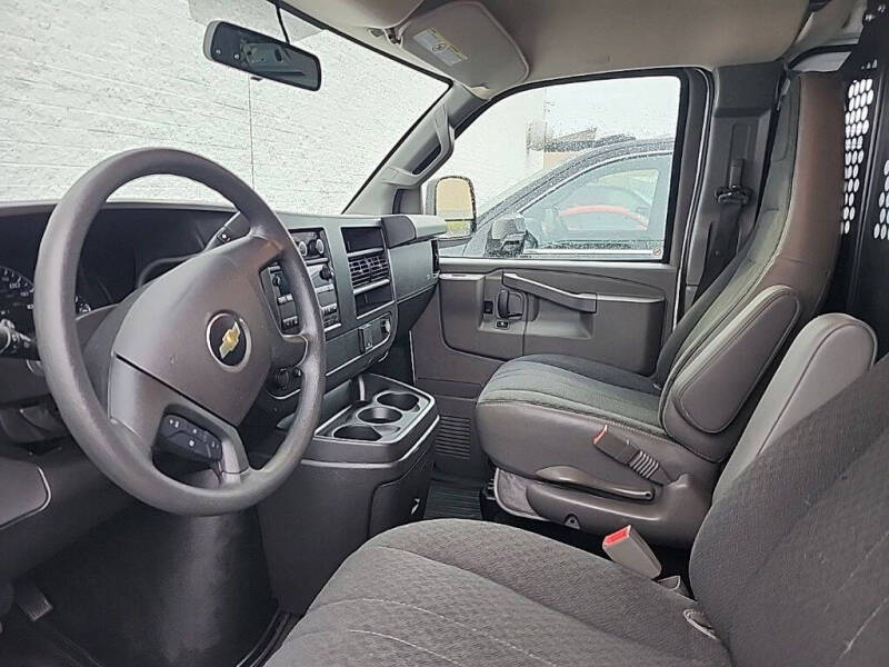2025 Chevrolet Express 2500