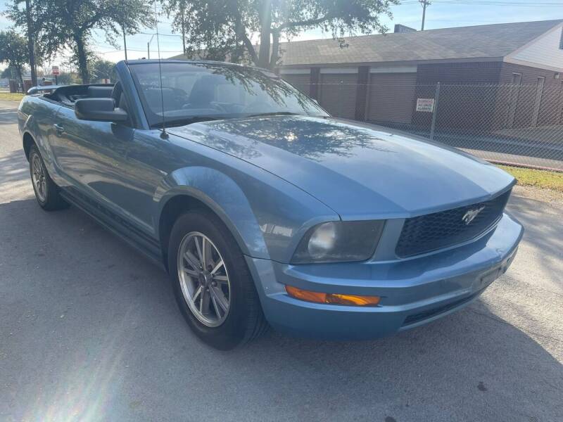 2005 Ford Mustang for sale at High Beam Auto in Dallas TX
