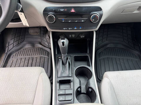 2016 Hyundai Tucson SE