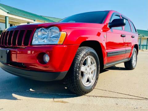 2005 Jeep Grand Cherokee for sale at Turner Specialty Vehicle in Holt MO
