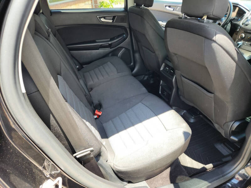 2016 Ford Edge SE - Photo 20