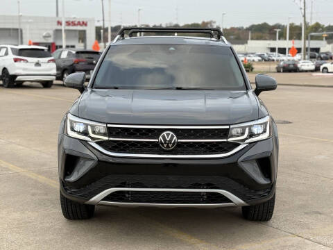 2024 Volkswagen Taos SEL 4Motion