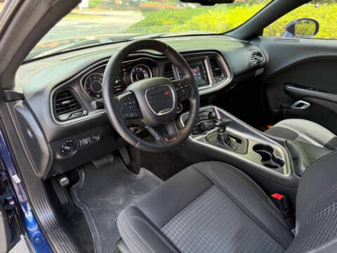 2015 Dodge Challenger SXT