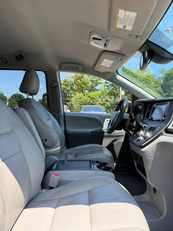 2018 Toyota Sienna