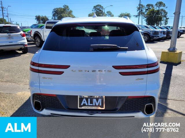 2023 Genesis GV70 2.5T Standard