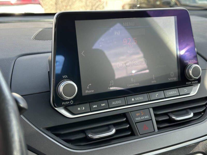 2023 Nissan Altima 2.5 SR