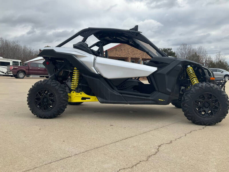 2018 Can-Am MAVERICK X3 SERIES