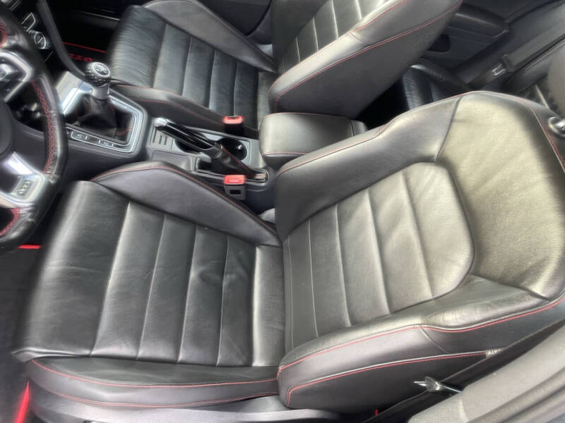 2015 Volkswagen Golf GTI SE