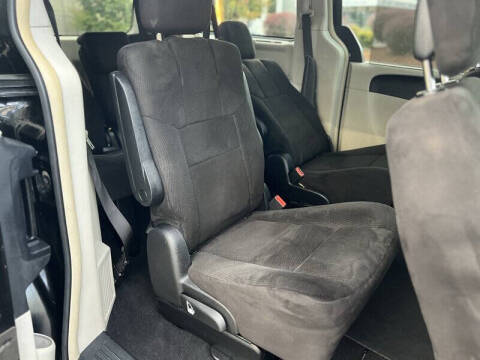 2012 Dodge Grand Caravan Crew