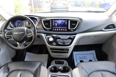 2018 Chrysler Pacifica Touring L Plus