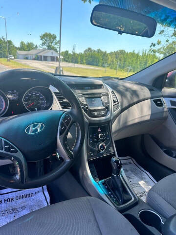 2014 Hyundai Elantra SE