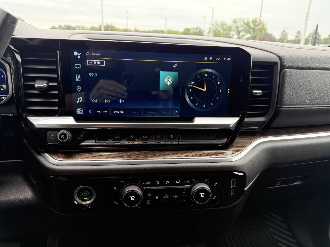 2022 Chevrolet Silverado 1500 LT photo 8