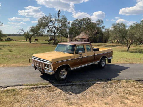 1975 Ford F-250