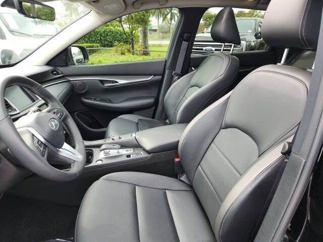 2025 Infiniti QX50 Luxe