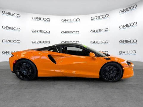 2023 McLaren Artura