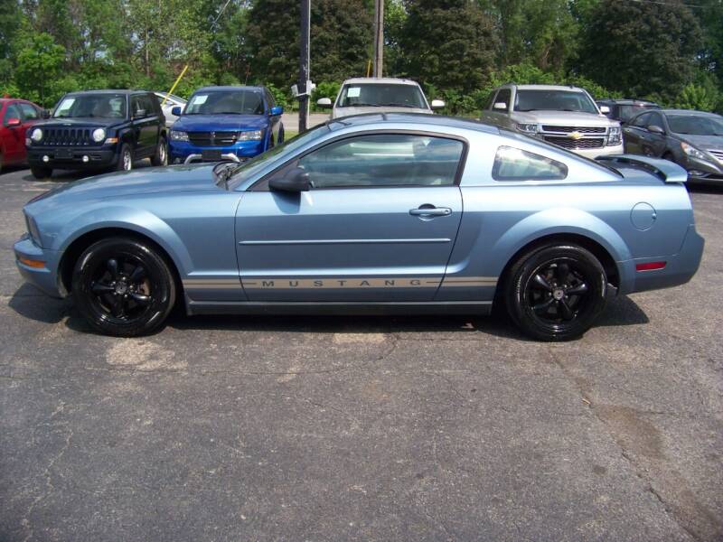 2006 Ford Mustang for sale at C and L Auto Sales Inc. in Decatur IL