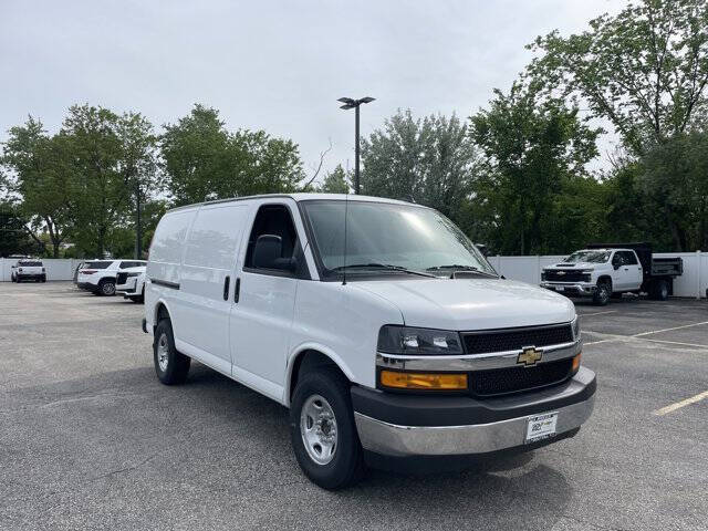 2025 Chevrolet Express 3500