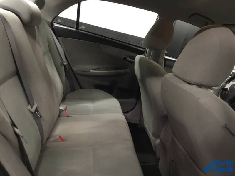 2011 Toyota Corolla LE